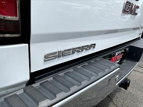 Used 2018 GMC Sierra 1500 SLT AWD/4WD image 25