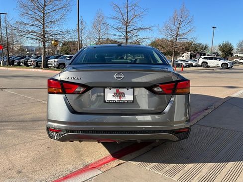 Used 2025 Nissan Altima 2.5 SV image 7
