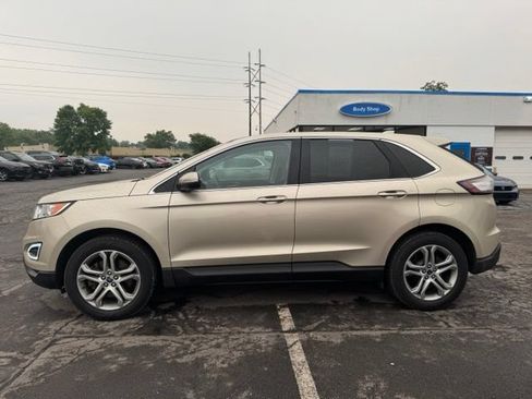 Used 2017 Ford Edge Titanium w/ Equipment Group 301A AWD/4WD image 5