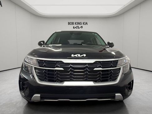 Used 2024 Kia Seltos LX AWD/4WD image 8