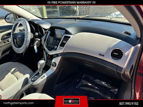 Used 2016 Chevrolet Cruze LT w/ Sun And Sound Package FWD image 16