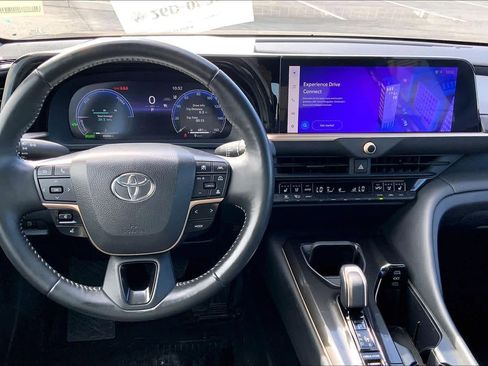 Certified 2024 Toyota Crown Limited image 6