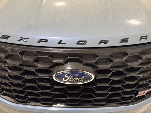 Used 2025 Ford Explorer ST w/ Sun And Sound Package image 38