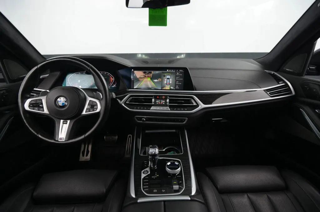 Used 2021 BMW X7 xDrive40i w/ M Sport Package AWD/4WD image 34