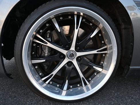 Used 2013 Nissan 370Z Touring w/ Sport Pkg RWD image 15