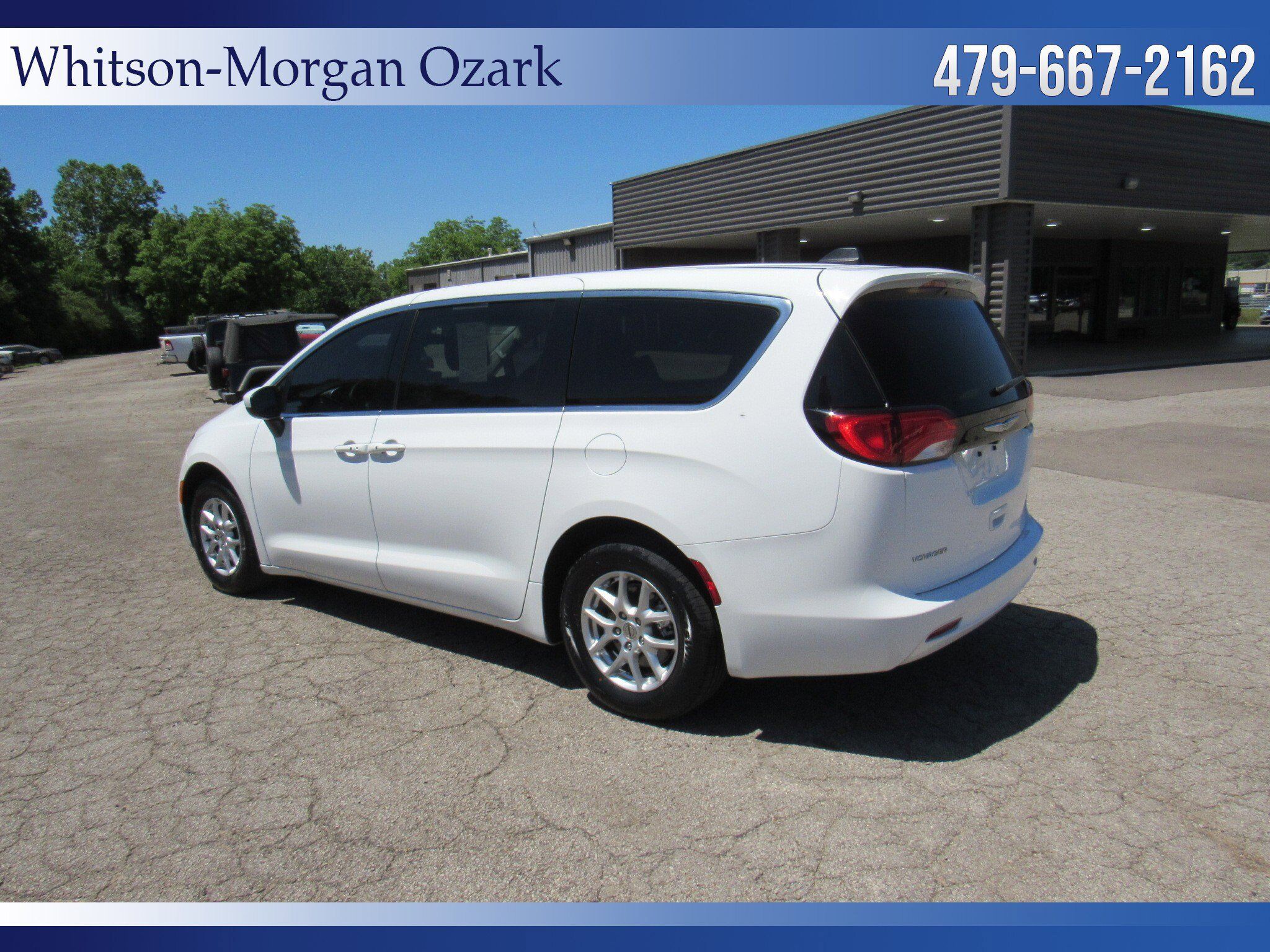 Used 2022 Chrysler Voyager LX FWD image 10