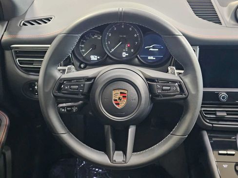 Used 2023 Porsche Macan AWD/4WD image 20