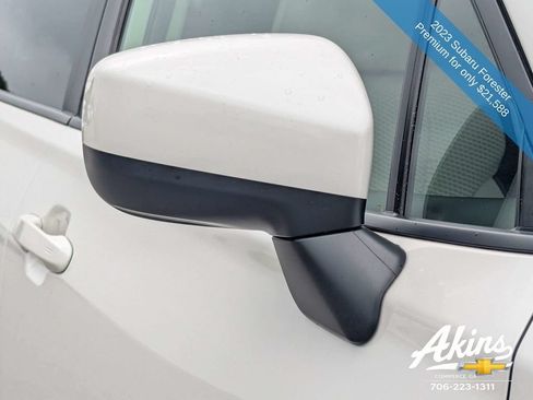 Used 2023 Subaru Forester Premium AWD/4WD image 12