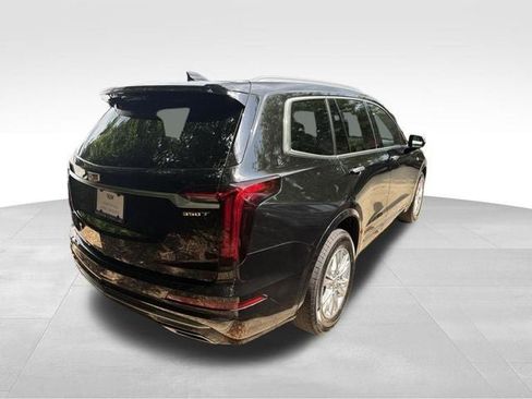Used 2025 Cadillac XT6 Luxury AWD/4WD image 4