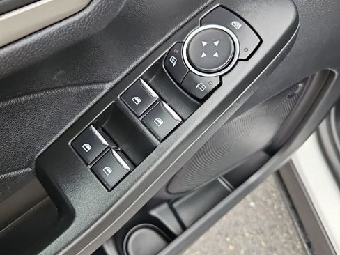 Used 2022 Ford Escape SEL w/ Technology Package FWD image 29