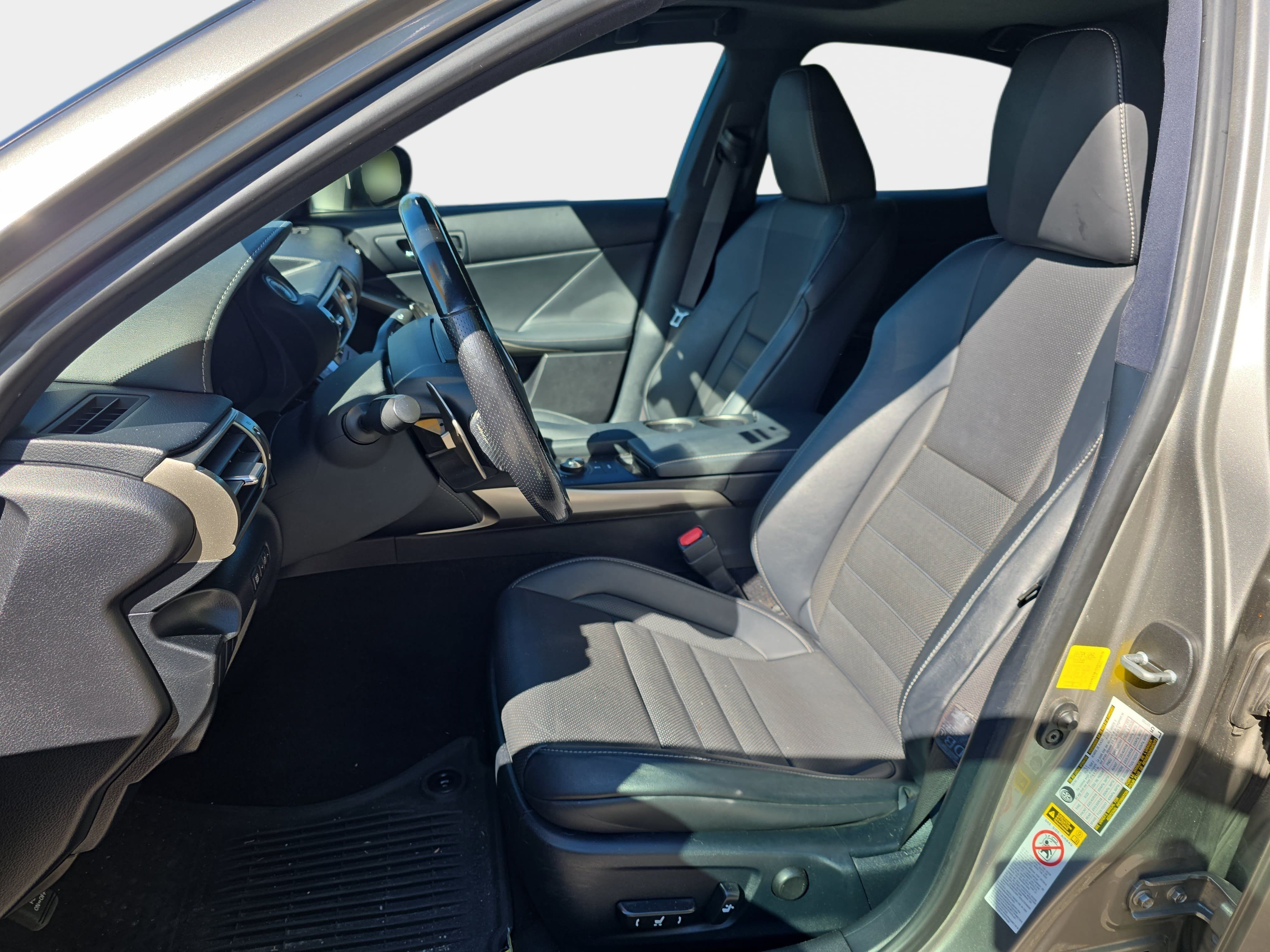 Used 2016 Lexus IS 300 AWD w/ F Sport Package image 5