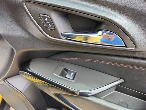 Used 2024 Chevrolet Trax RS w/ Sunroof Package image 49