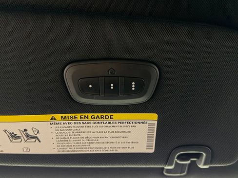 Used 2021 Chrysler Pacifica Touring-L w/ S Appearance Package FWD image 28