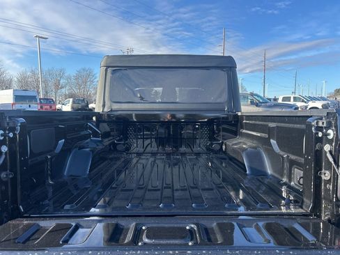 New 2026 Jeep Gladiator Sport image 12