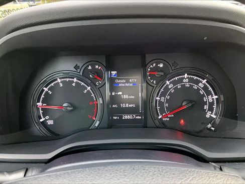 Used 2022 Toyota 4Runner SR5 image 24