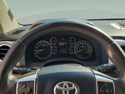 Used 2018 Toyota Tundra Limited w/ Limited Premium Package AWD/4WD image 15