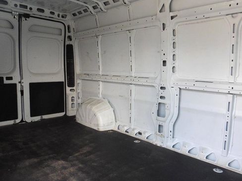 Used 2025 RAM ProMaster 2500 w/ Convenience Group FWD image 19