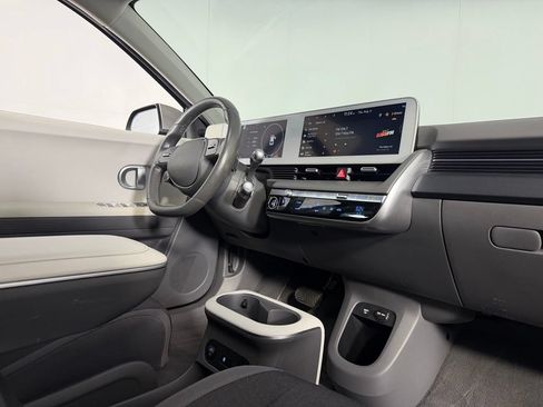 Used 2024 Hyundai Ioniq 5 SEL RWD image 29