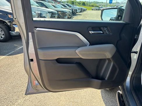 Used 2023 Chevrolet Colorado ZR2 w/ ZR2 Convenience Package III AWD/4WD image 7