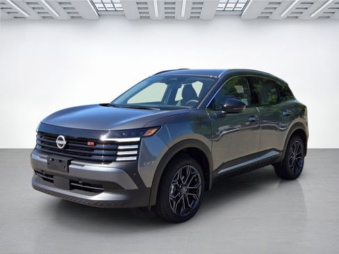 New 2026 Nissan Kicks SR FWD image 8