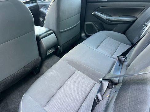 Used 2025 Nissan Altima 2.5 SV image 5