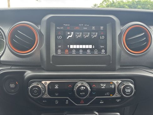 Used 2021 Jeep Gladiator Mojave AWD/4WD image 21
