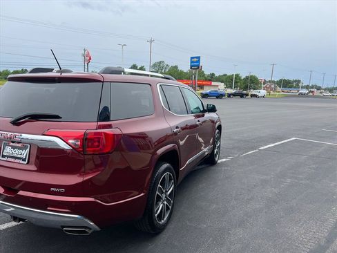 Used 2018 GMC Acadia Denali w/ Technology Package AWD/4WD image 4