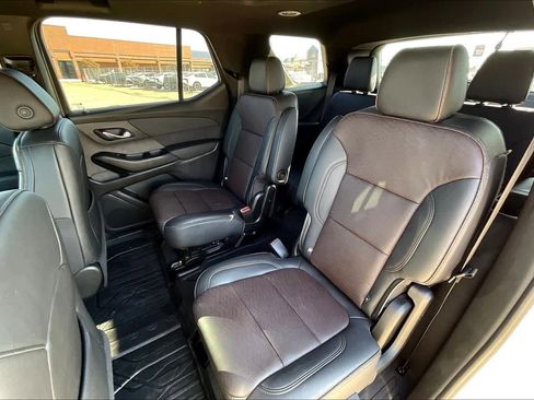 Used 2023 Chevrolet Traverse High Country image 29