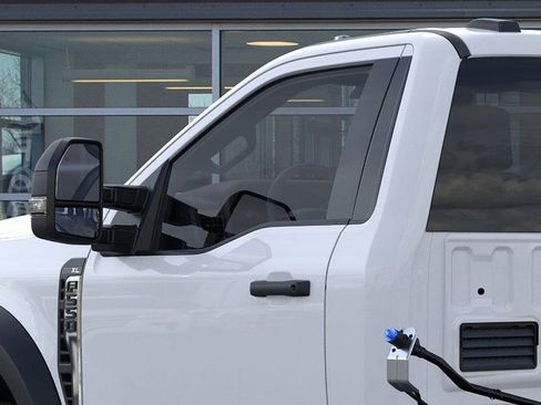 New 2025 Ford F550 4x4 Regular Cab Super Duty image 20