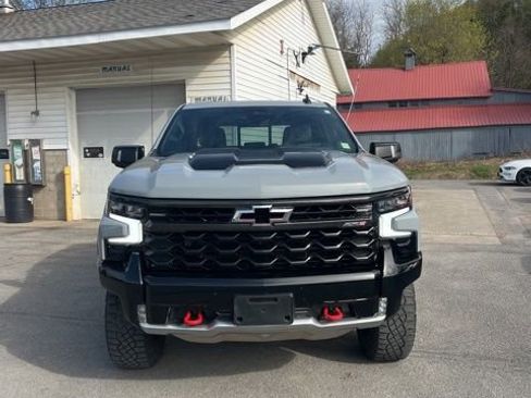 Used 2024 Chevrolet Silverado 1500 ZR2 w/ Technology Package AWD/4WD image 1
