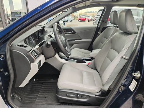 Used 2017 Honda Accord EX-L image 10