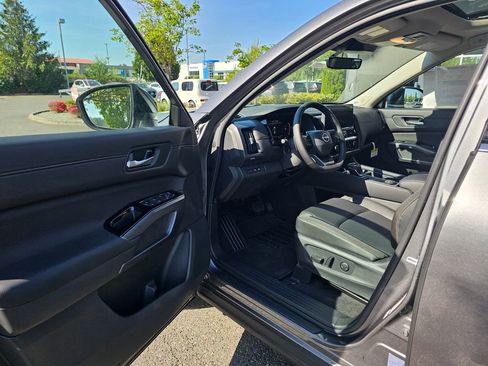 New 2026 Nissan Pathfinder SL AWD/4WD image 15