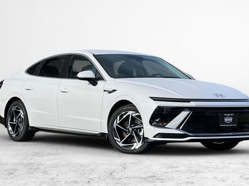 New 2026 Hyundai Sonata SEL FWD image 2