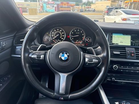 Used 2018 BMW X4 M40i image 10