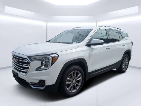 Used 2024 GMC Terrain SLT AWD/4WD image 7