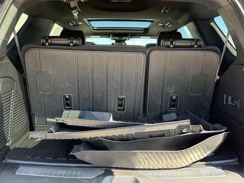 Used 2023 GMC Yukon AT4 w/ LPO, Floor Liner Package image 5