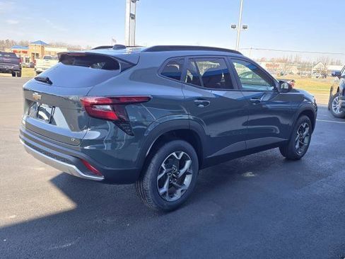 New 2026 Chevrolet Trax LT w/ LT Convenience Package image 3