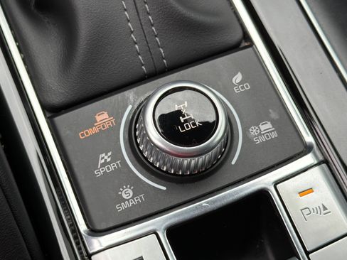 Used 2024 Kia Telluride EX X-Line AWD/4WD image 32