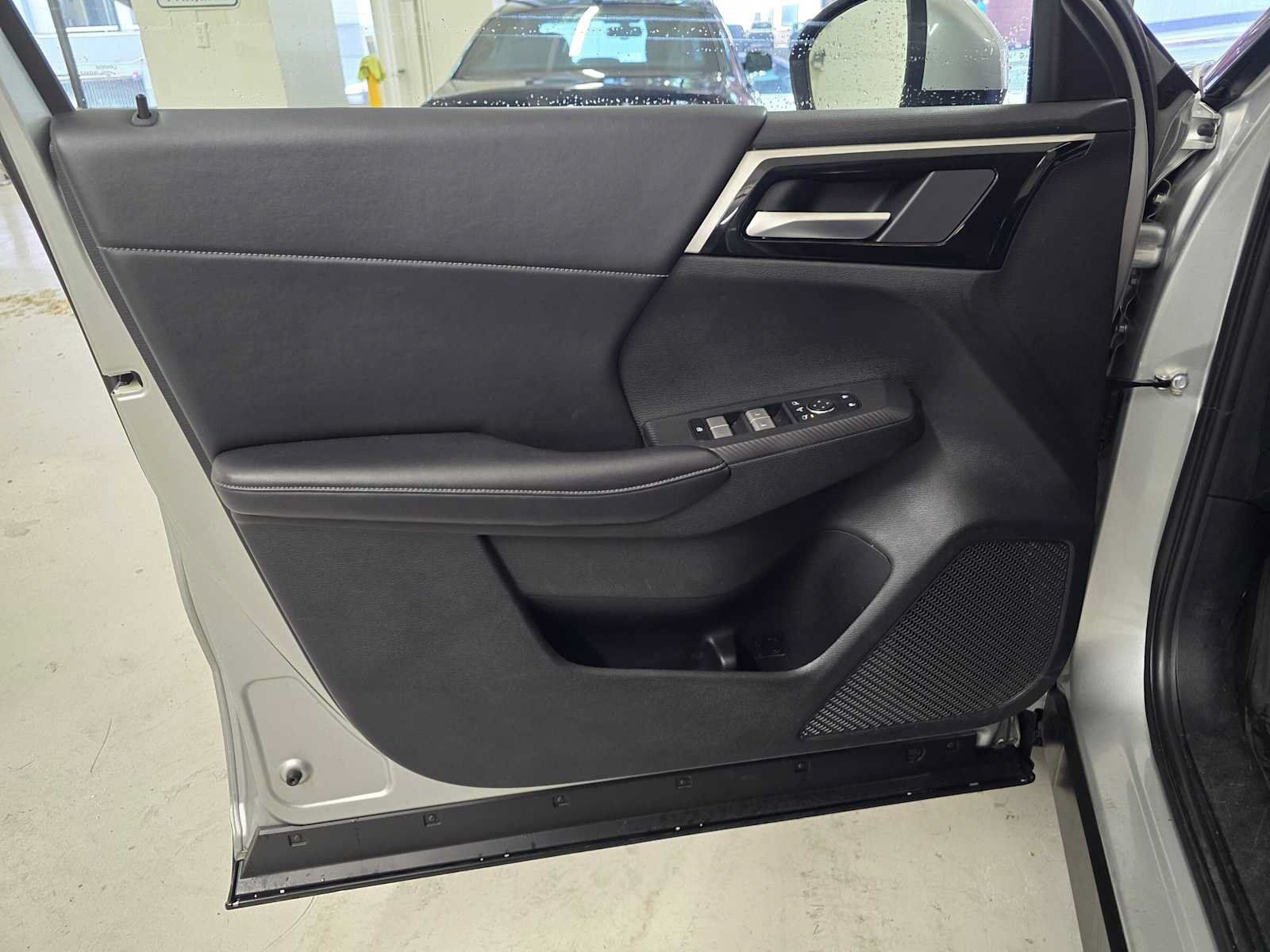 Used 2024 Mitsubishi Outlander SE AWD/4WD image 18