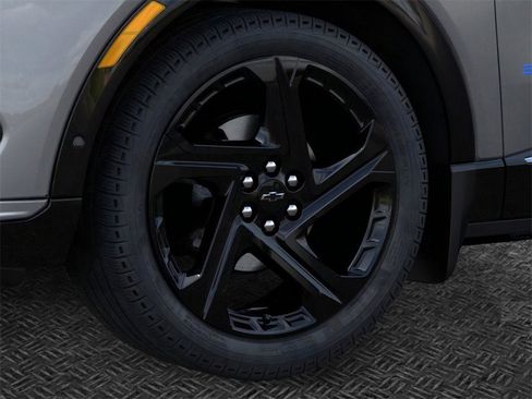 New 2025 Chevrolet Equinox EV RS image 9