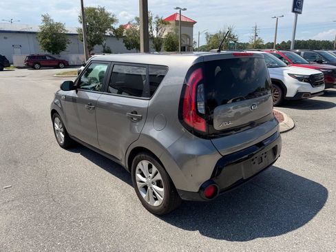 Used 2016 Kia Soul + w/ Primo Package FWD image 7
