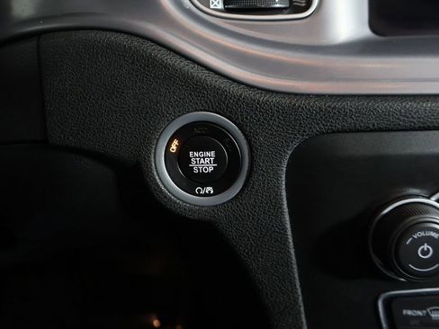 Used 2023 Dodge Charger SXT RWD image 30