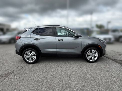 Used 2024 Buick Encore GX Preferred FWD image 11