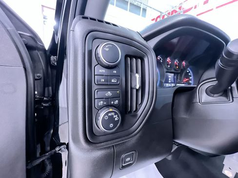 Used 2021 Chevrolet Silverado 1500 Custom AWD/4WD image 16