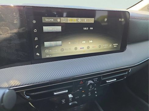 Used 2025 Nissan Kicks SR AWD/4WD image 16