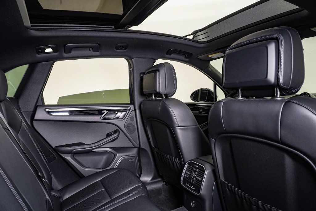 Certified 2026 Porsche Macan S AWD/4WD image 16