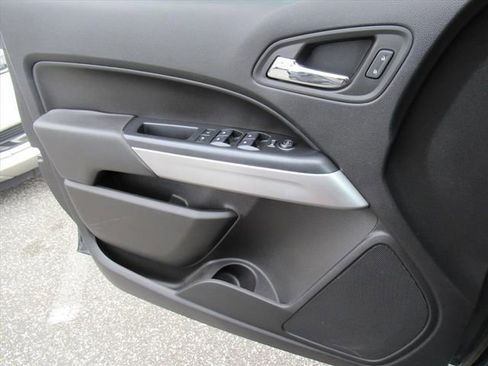 Used 2020 Chevrolet Colorado ZR2 image 27