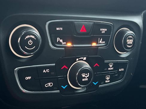 Used 2018 Jeep Compass Limited w/ Navigation Group image 25