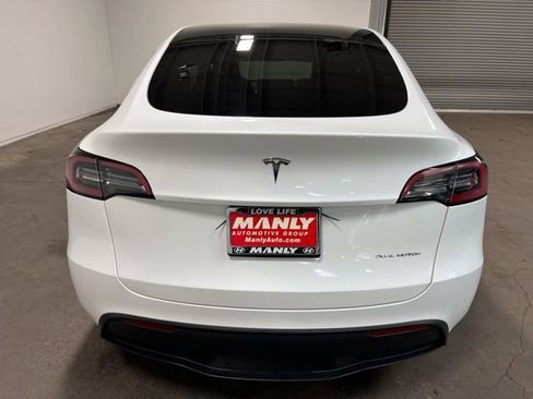 Used 2023 Tesla Model Y Long Range image 4