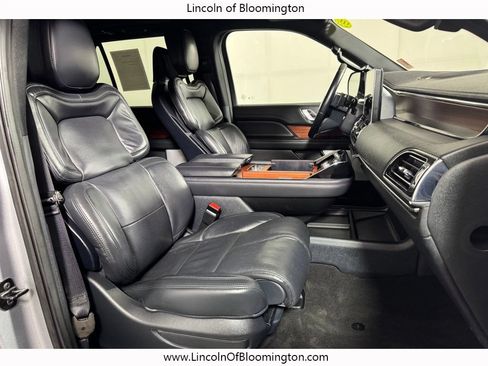 Used 2023 Lincoln Navigator Reserve AWD/4WD image 10